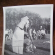 fotografie, nápis Školení C.O. v zámku Cholticích asi v r. 1964